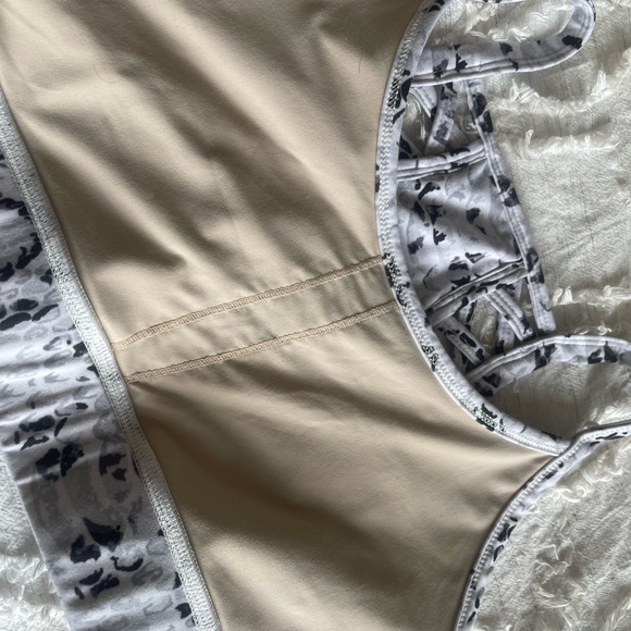 Til You Collapse White Snakeskin Sports Bra - Picture 4 of 4